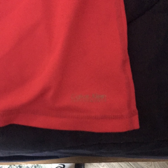 Calvin Klein Performance work out top - Picture 3 of 4